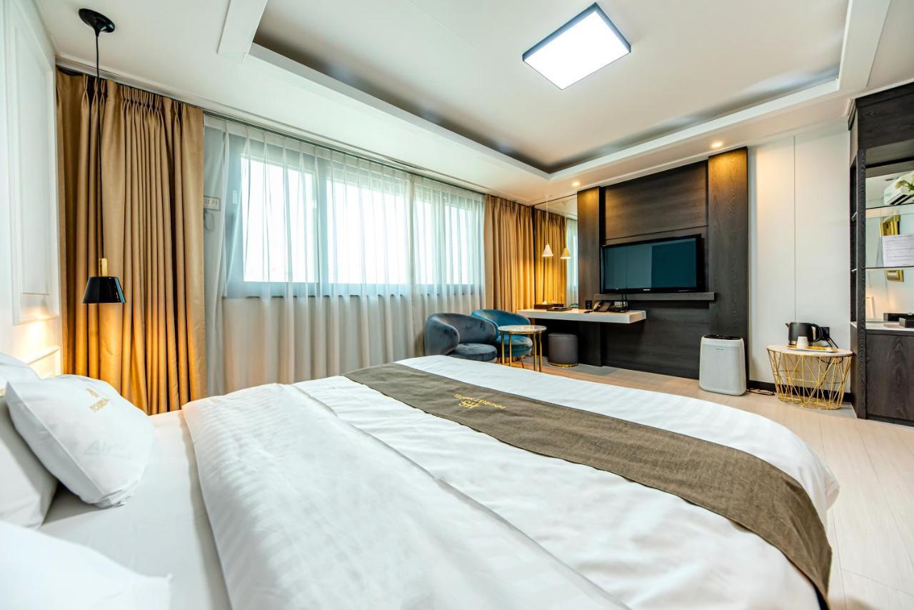 Hs Tourist Hotel Yeosu Luaran gambar